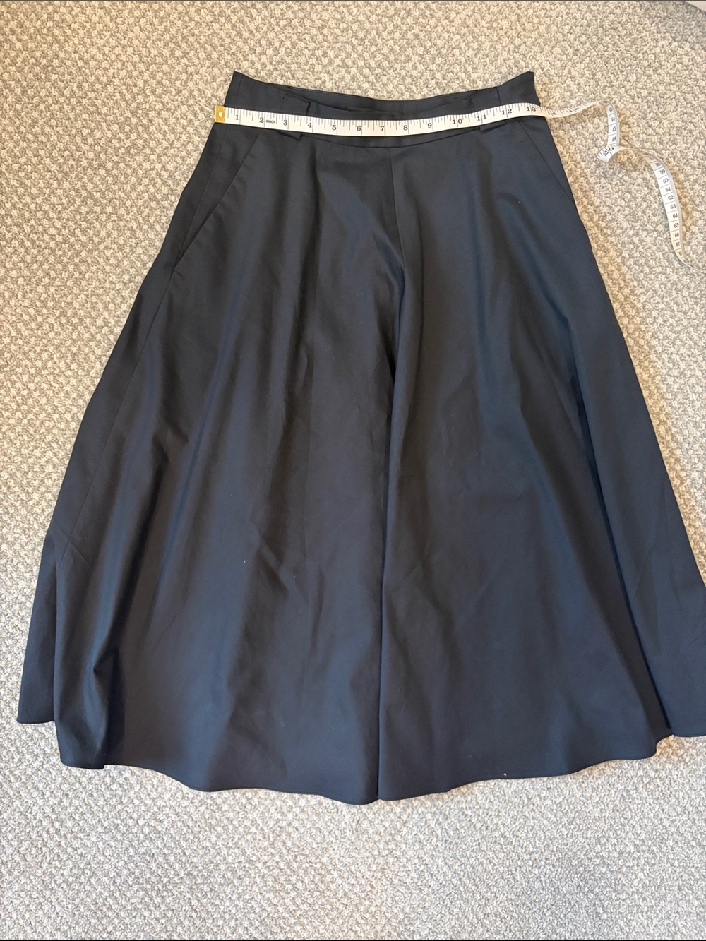 Elie Tahari Sz 2 classic skirt with belt loops